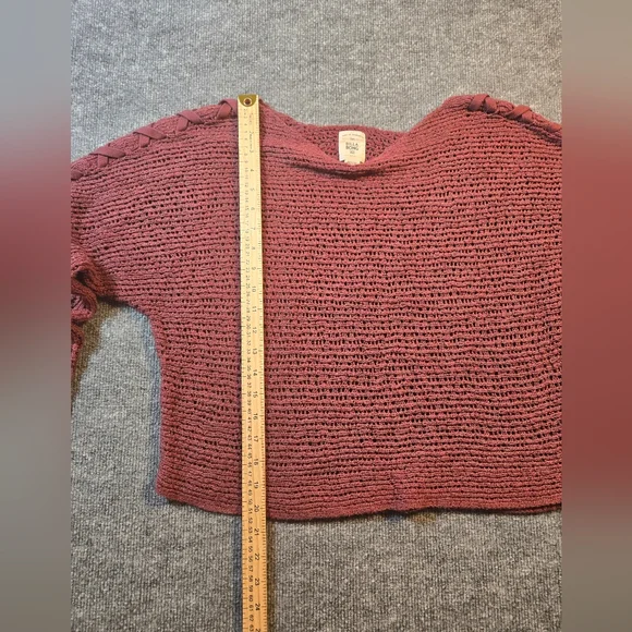 Billabong Burgundy Open Knit Crochet‎ Sweater Lace Up Sleeve Size Medium - Picture 10 of 11